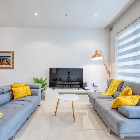 Stylish 3br In With Private Terrace By 360 Estates *