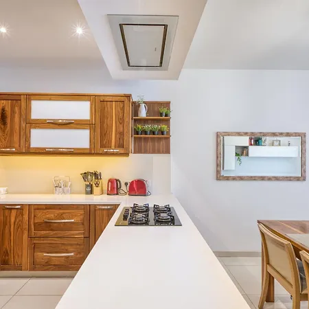 Stylish 3br In With Private Terrace By 360 Estates Apartamento