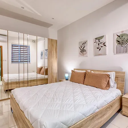Apartment Stylish 3br In With Private Terrace By 360 Estates *